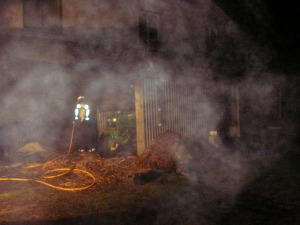 Incendio nunha vivenda na parroquia de Baio, no termo municipal de Zas